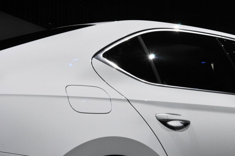 YEN� SKODA SUPERB LANSMAN RES�M GALER�S�