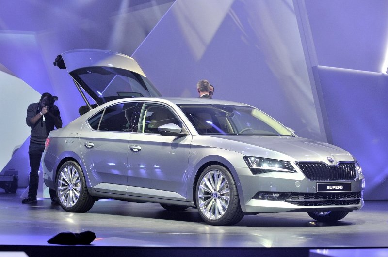 YEN� SKODA SUPERB LANSMAN RES�M GALER�S�