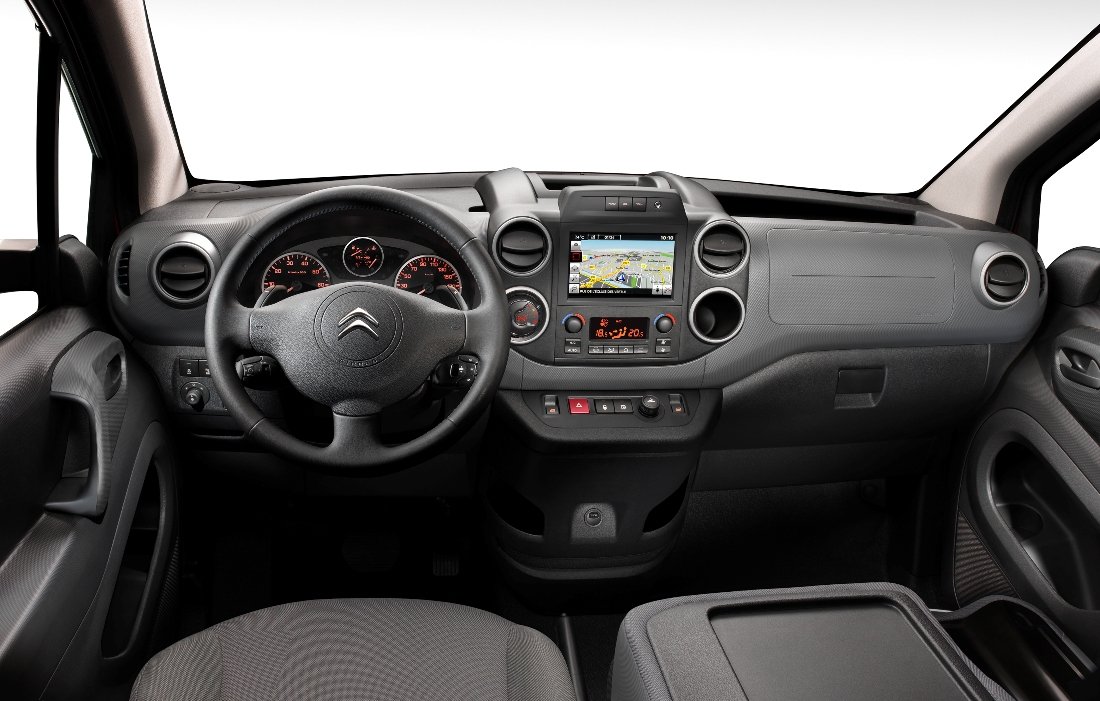 YEN� 2015 MAKYAJLI C�TROEN BERL�NGO RES�M GALER�S�