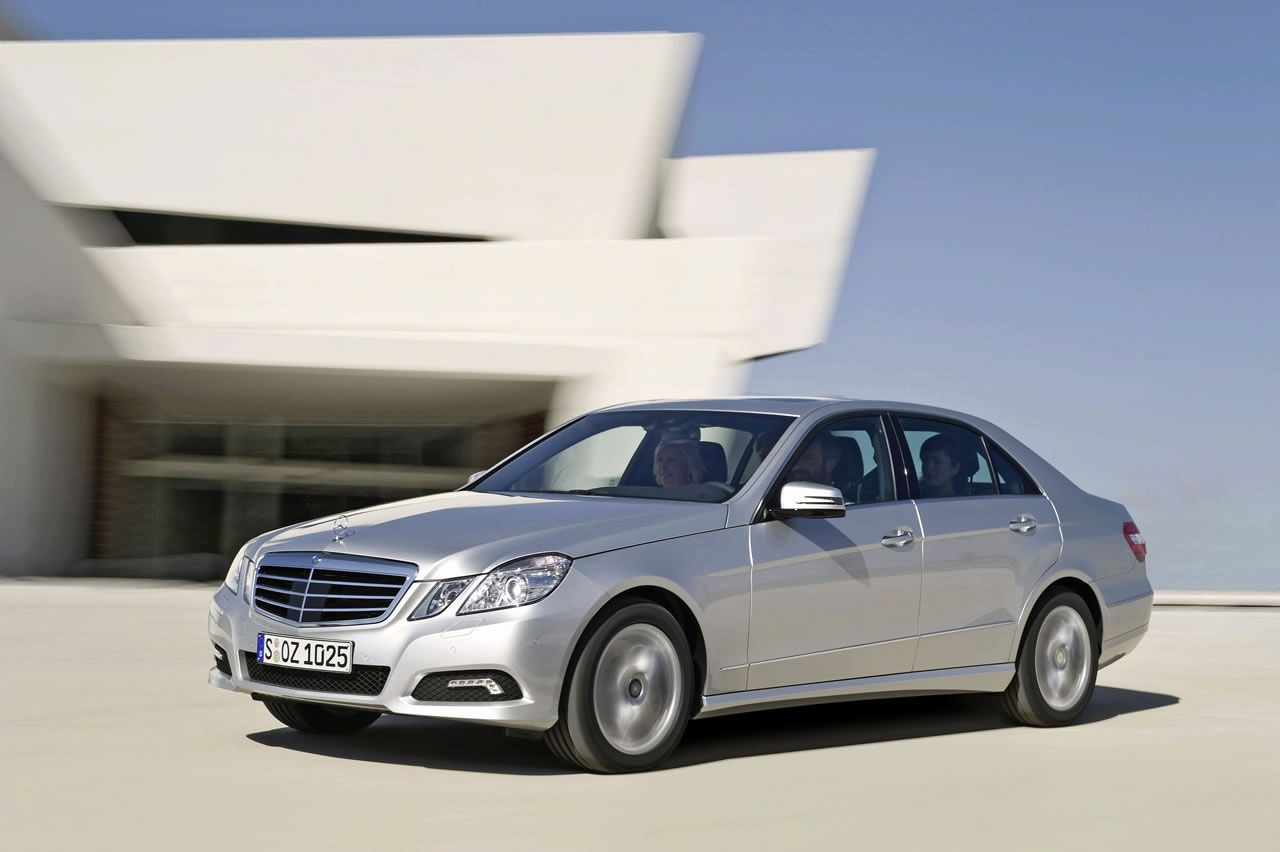 MERCEDES E SEDAN (2010)