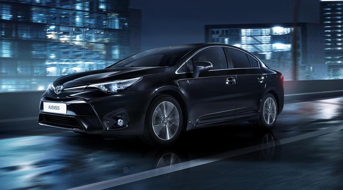 YEN� 2015 MAKYAJLI TOYOTA AVENS�S DETAYLI RES�M GALER�S�