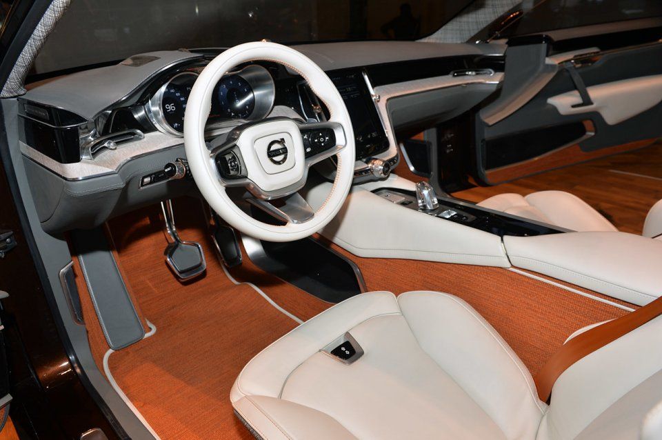 VOLVO CONCEPT ESTATE CENEVRE RESM GALERS