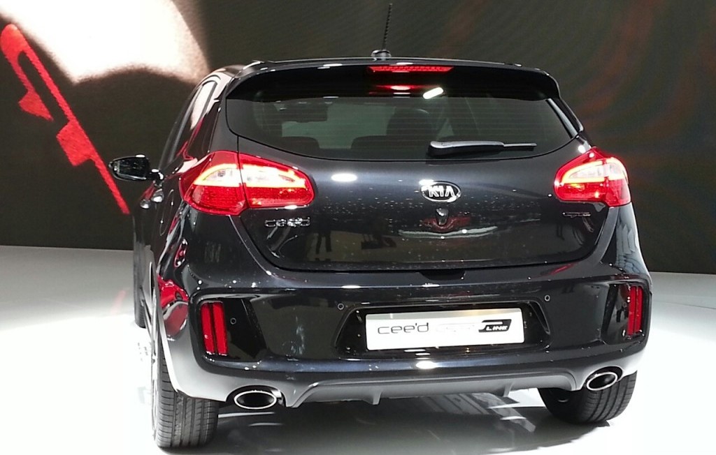 K�A CEE'D GT L�NE 2015 CENEVRE RES�M GALER�S�