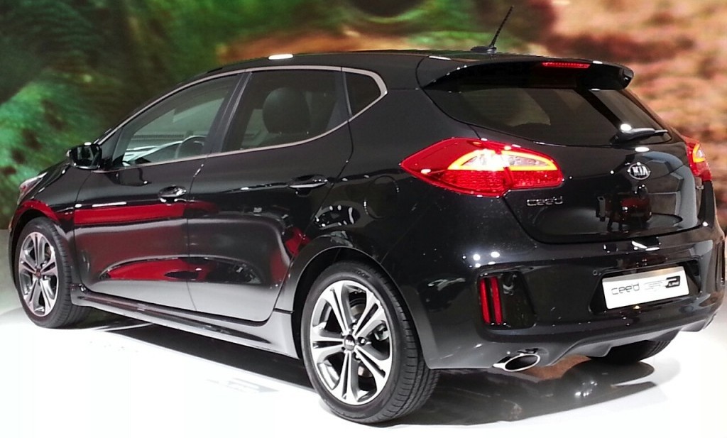 K�A CEE'D GT L�NE 2015 CENEVRE RES�M GALER�S�