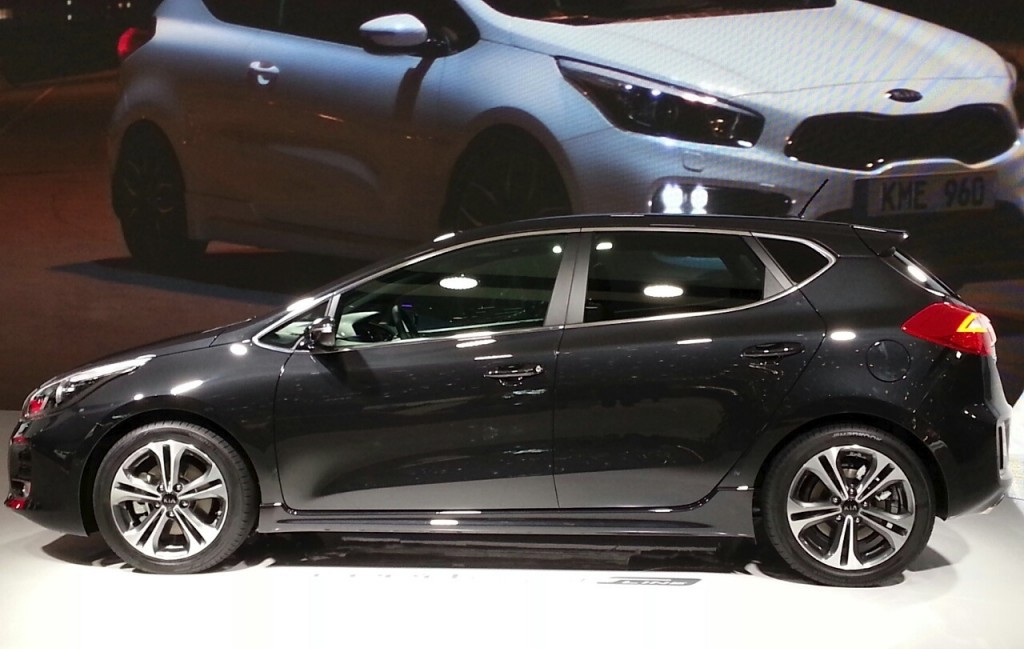 K�A CEE'D GT L�NE 2015 CENEVRE RES�M GALER�S�