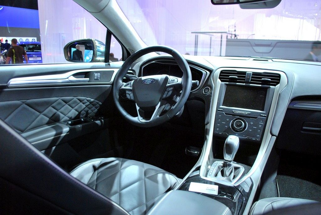 YEN FORD MONDEO VGNALE KONSEPT FRANKFURT LANSMAN RESM GALERS