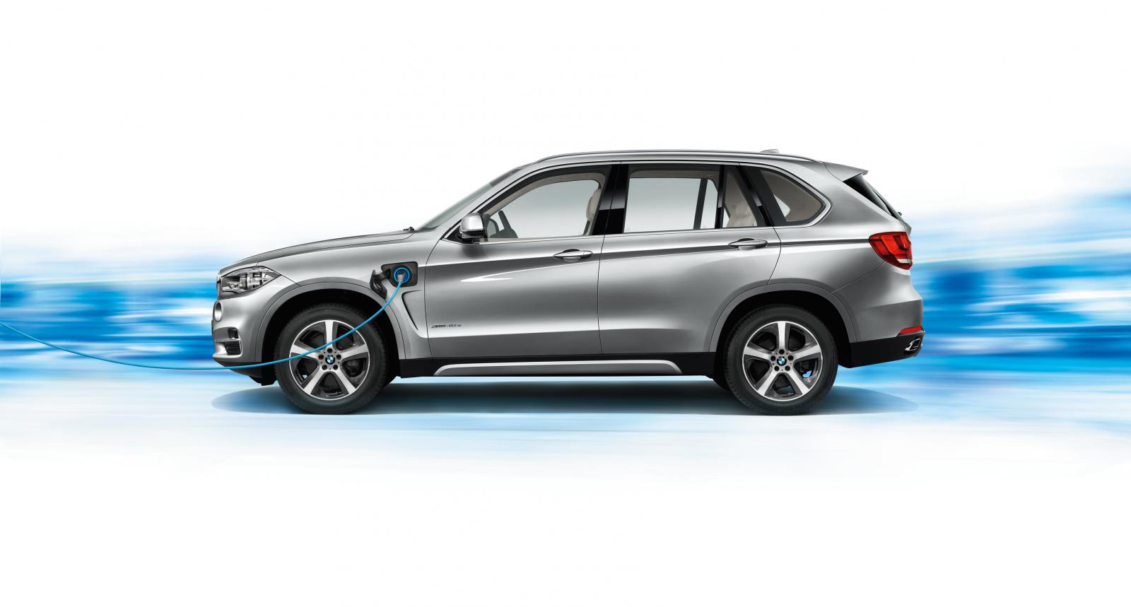 YEN� BMW X5 xDrive40e RES�M GALER�S�