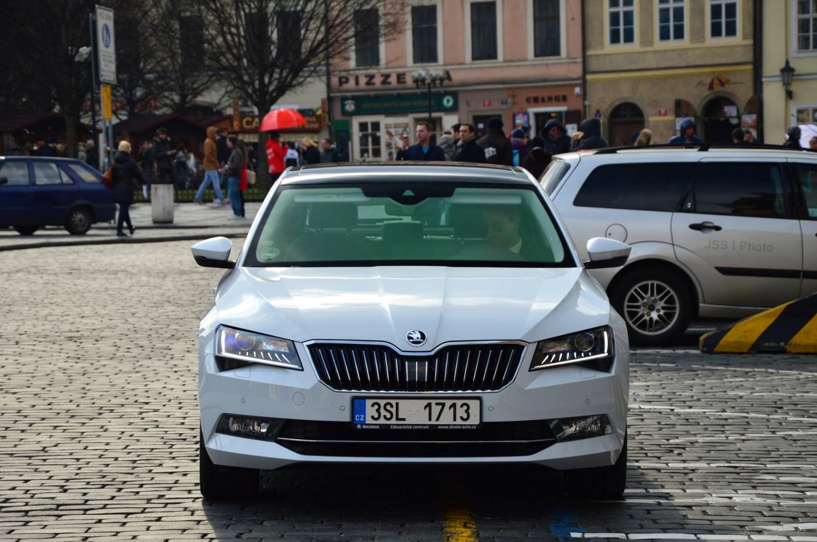 YEN� 2015 SKODA SUPERB PRAG YOLLARINDA RES�M GALER�S�