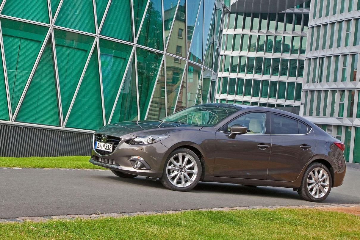 YEN MAZDA 3 SEDAN AYRINTILI RESM GALER