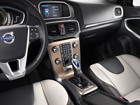 VOLVO V40 CROSS COUNTRY GALER