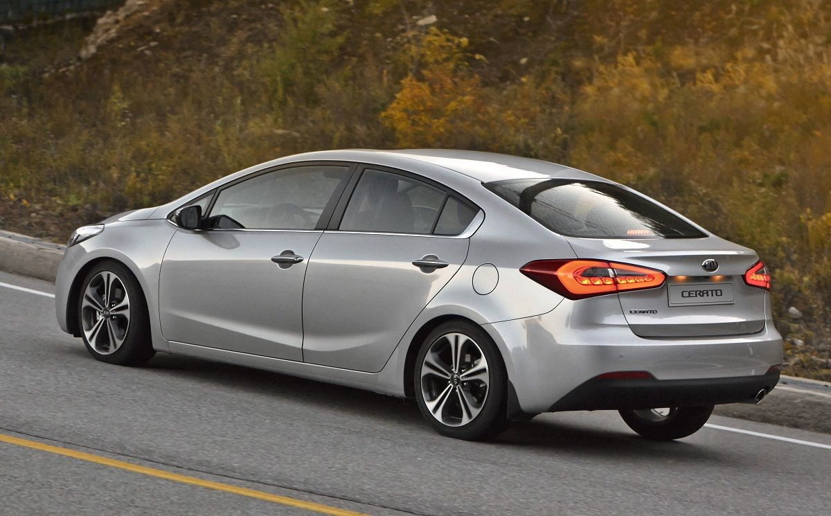 YEN KA CEE'D SEDAN; CERATO RESM GALERS 2