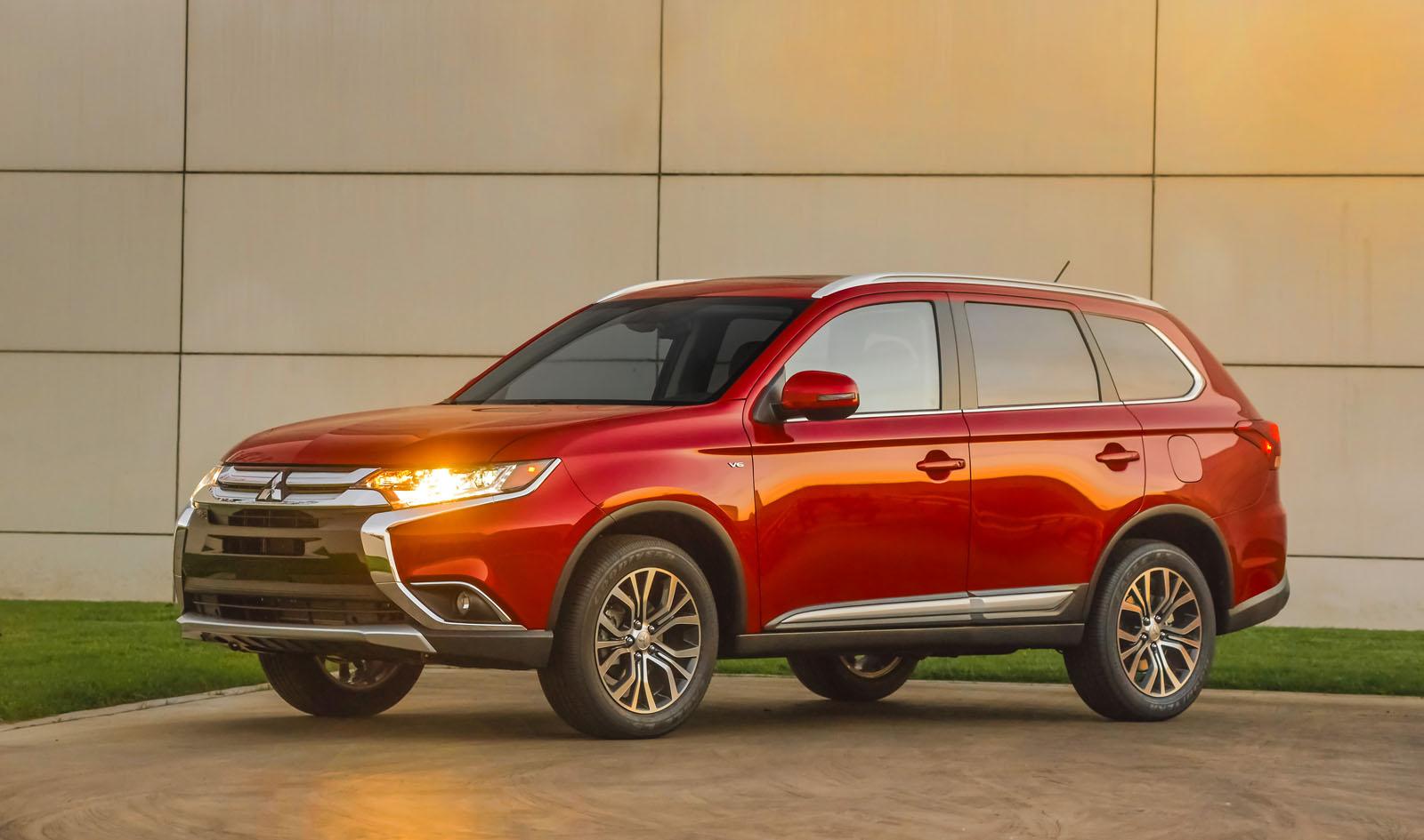 YEN� 2016 M�TSUB�SH� OUTLANDER DETAYLI RES�M GALER�S�