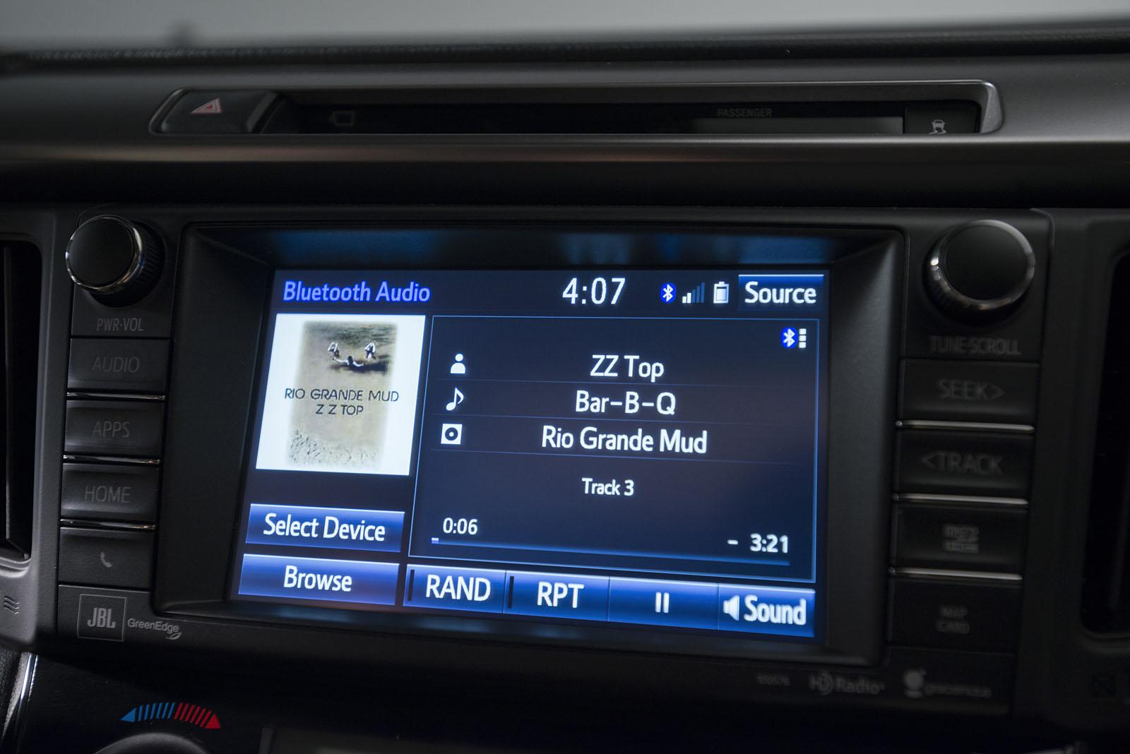 YEN� 2016 MAKYAJLI TOYOTA RAV4 HYBR�D RES�M GALER�S�