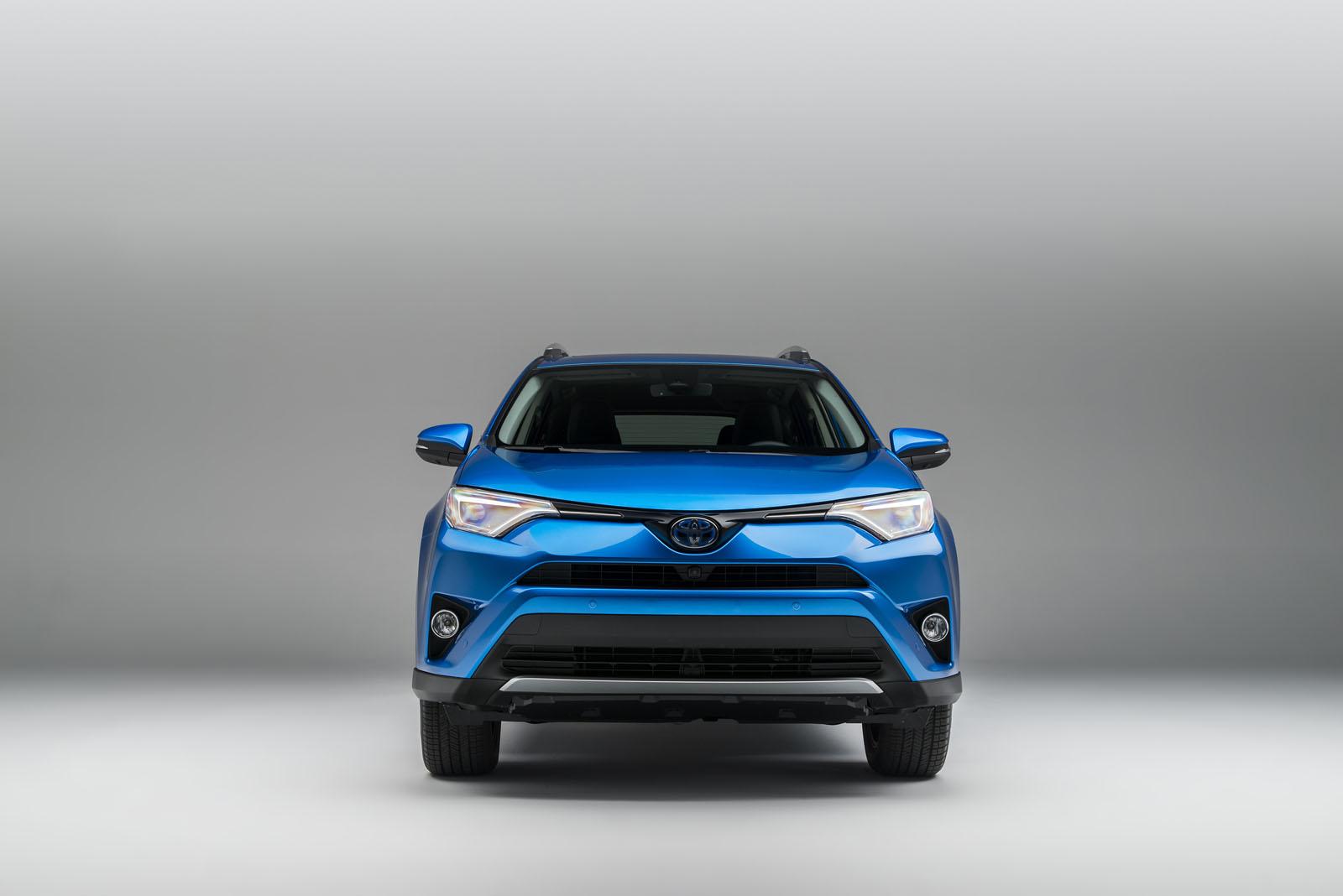 YEN� 2016 MAKYAJLI TOYOTA RAV4 HYBR�D RES�M GALER�S�