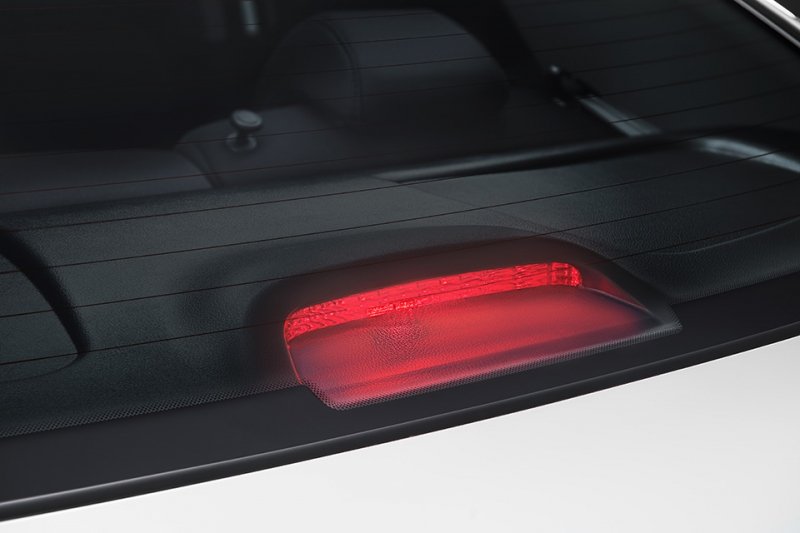 YEN� MAKYAJLI 2015 K�A R�O SEDAN RES�M GALER�S�