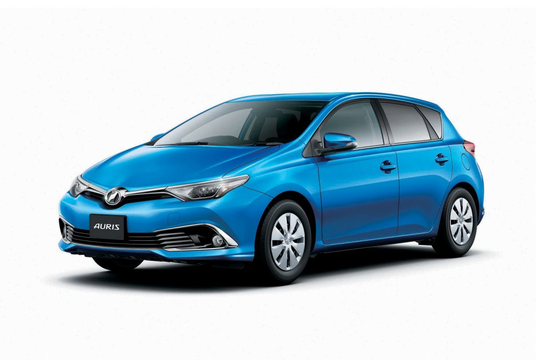 YEN� 2015 MAKYAJLI TOYOTA AUR�S JAPONYA'DA RES�M GALER�S�