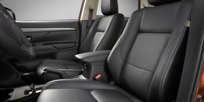 YEN� 2015 MAKYAJLI M�TSUB�SH� OUTLANDER DETAYLI RES�M GALER�S�