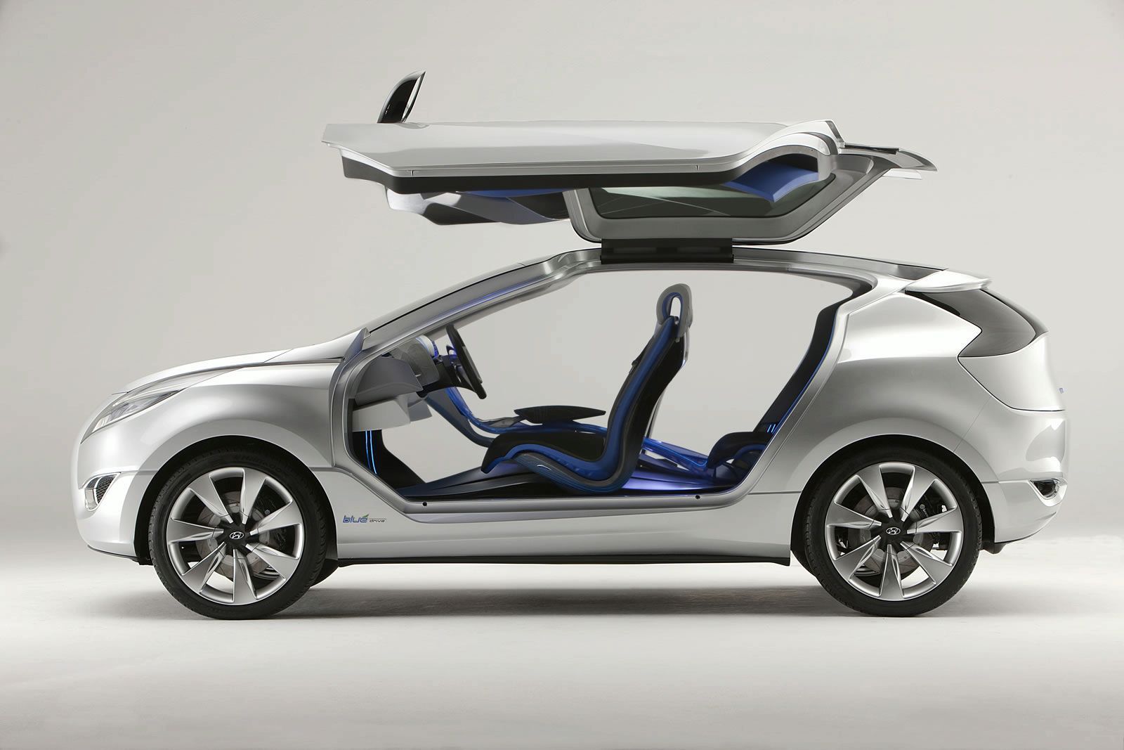 HYUNDA NUVS CONCEPT GALER