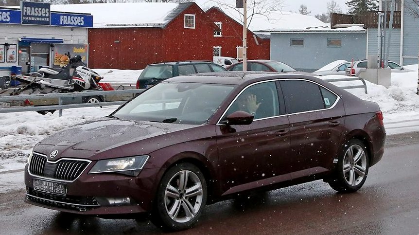 YEN� 2016 SKODA SUPERB YOL G�R�NT�LER�