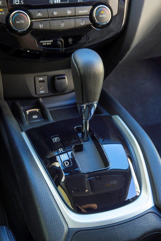YEN NSSAN X-TRAL 1.6 DCI XTRONIC DETAYLI RESM GALERS