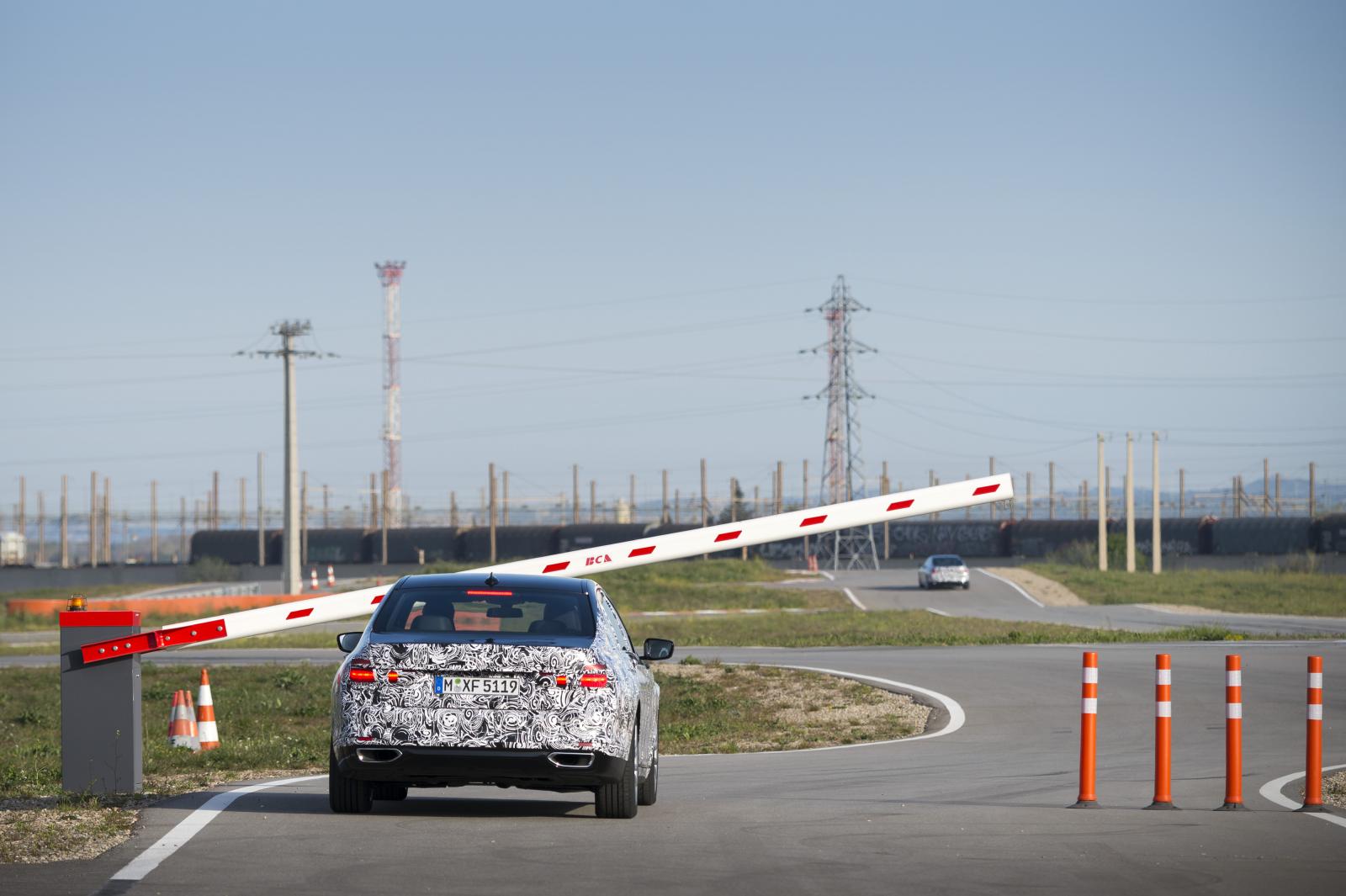 YEN� BMW 7 SER�S� 2015 TEST PROTOT�P� RES�M GALER�S�