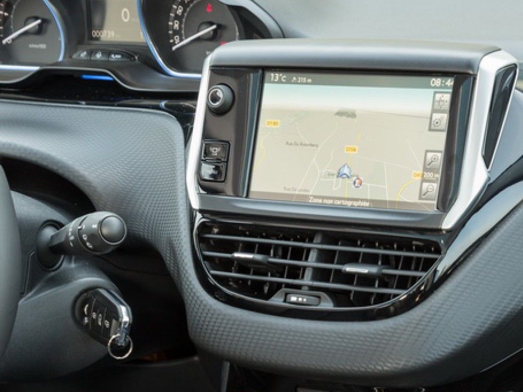 PEUGEOT 2008 M RENAULT CAPTUR MU KARILATIRMA RESM GALERS