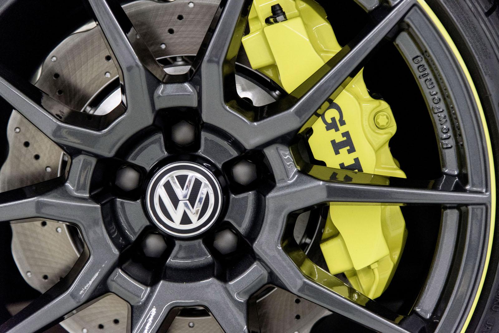 Volkswagen Golf GTI Dark Shine KONSEPT RES�M GALER�S�