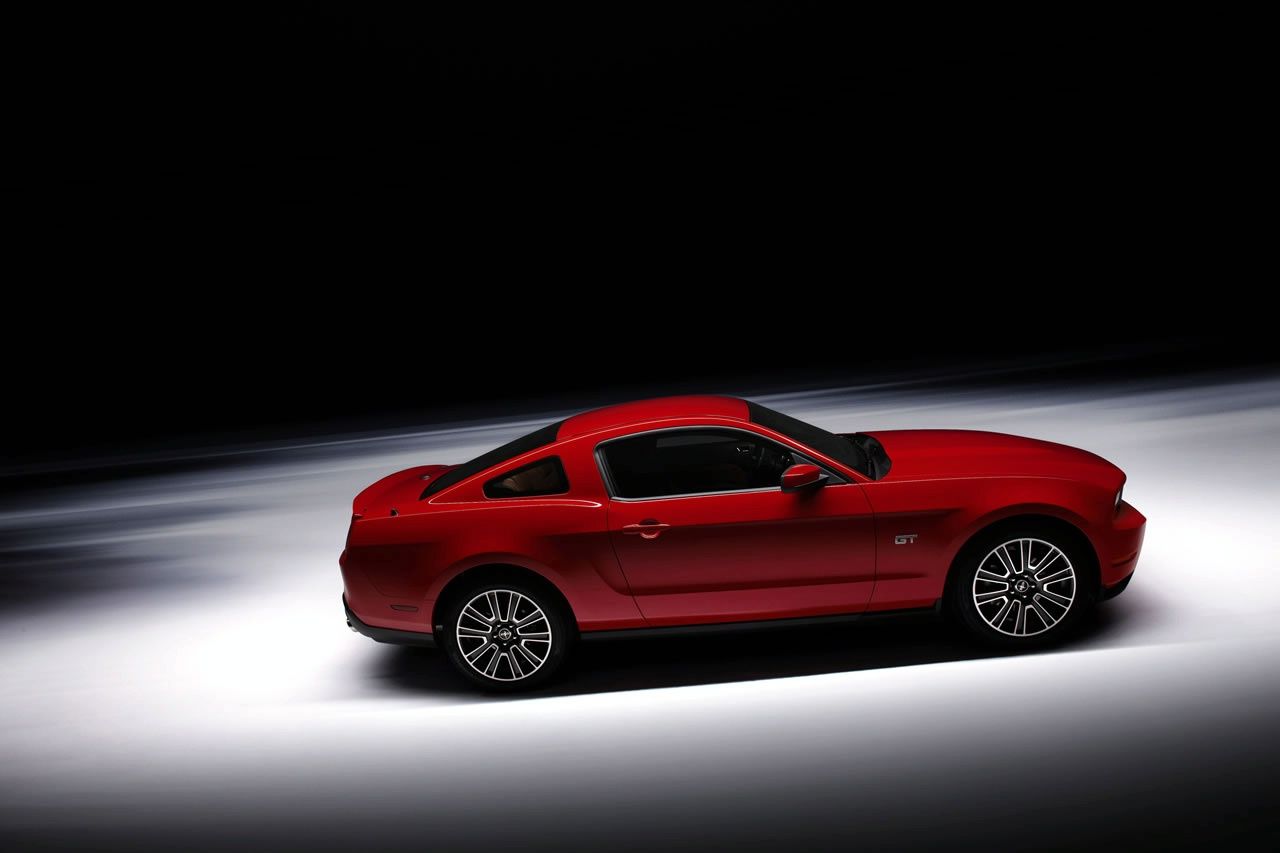 FORD MUSTANG (2010) GALER