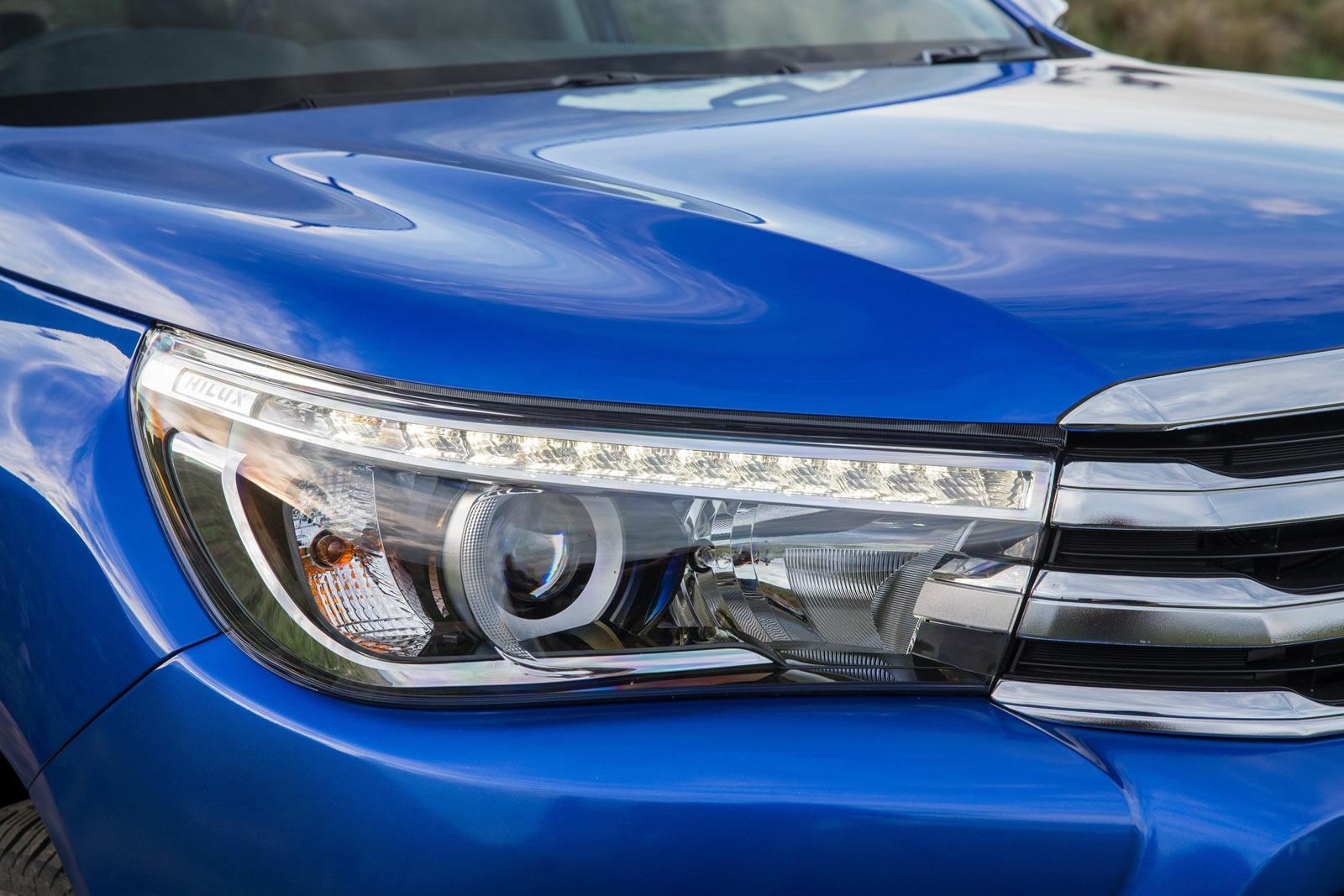 YEN� 2016 TOYOTA H�LUX RESM� FOTO�RAF GALER�S�