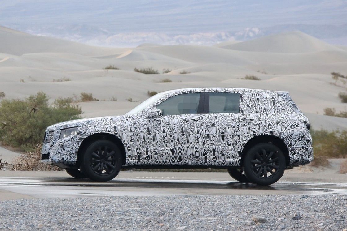 YEN NESL MERCEDES GLK (2015) RESM GALERS