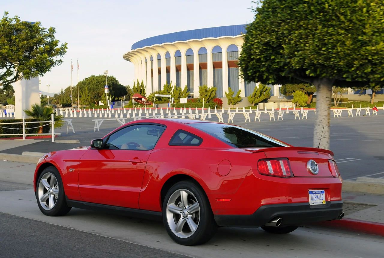 FORD MUSTANG (2010) GALER