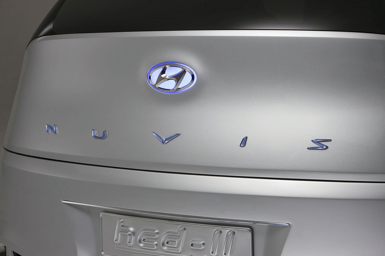 HYUNDA NUVS CONCEPT GALER