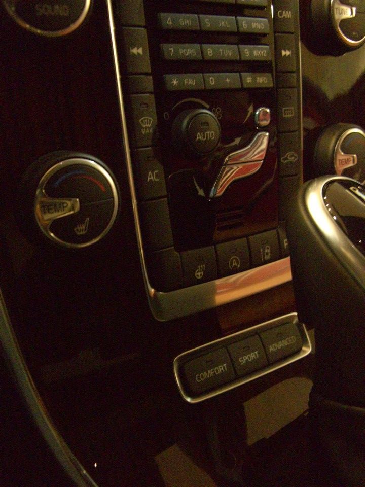 YEN MAKYAJLI 2014 VOLVO S60 SATITA RESM GALERS
