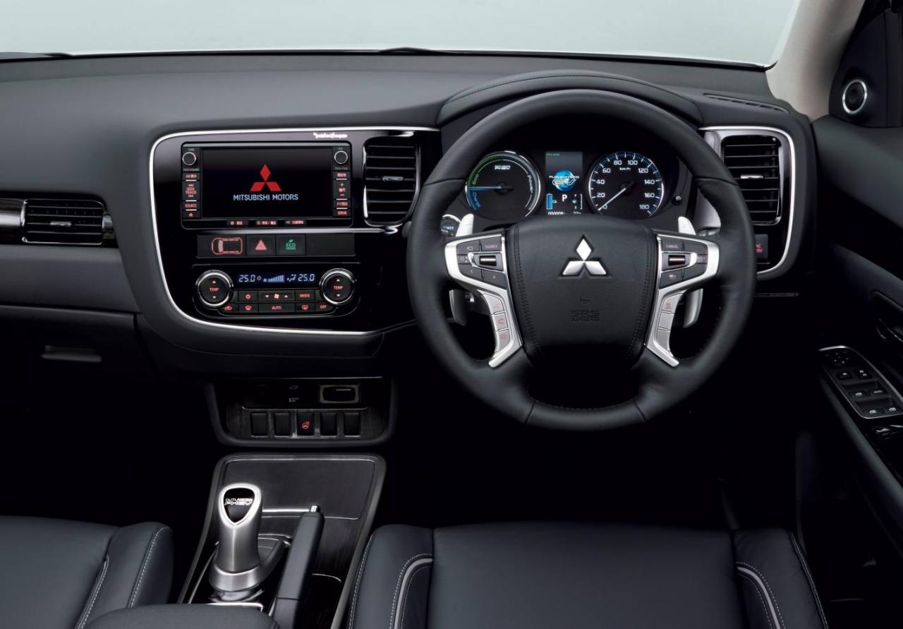 2016 M�TSUB�SH� OUTLANDER PHEV RES�M GALER�S�