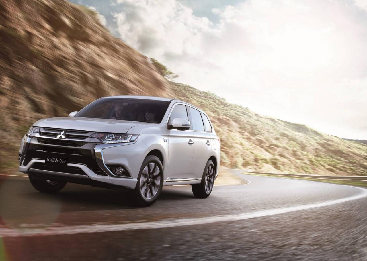 2016 M�TSUB�SH� OUTLANDER PHEV RES�M GALER�S�