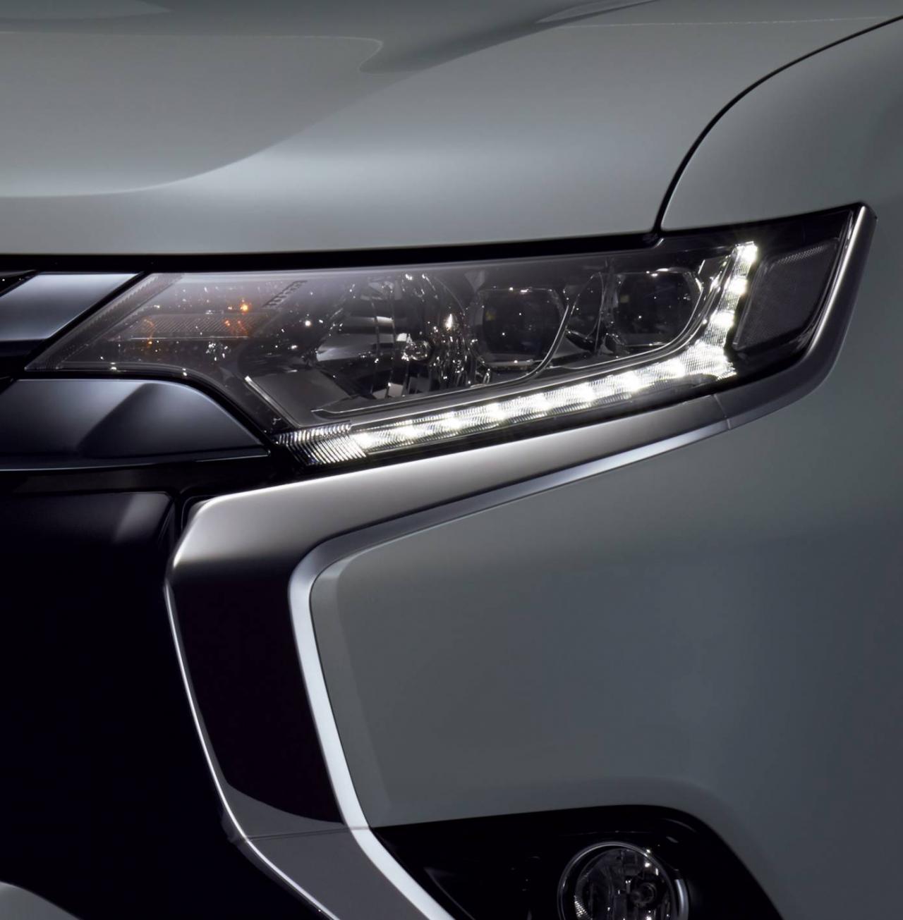 2016 M�TSUB�SH� OUTLANDER PHEV RES�M GALER�S�