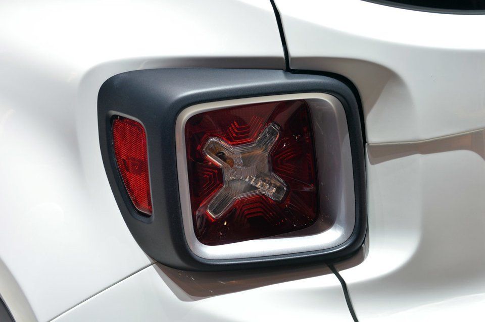 YEN JEEP RENEGADE CENEVRE RESM GALERS
