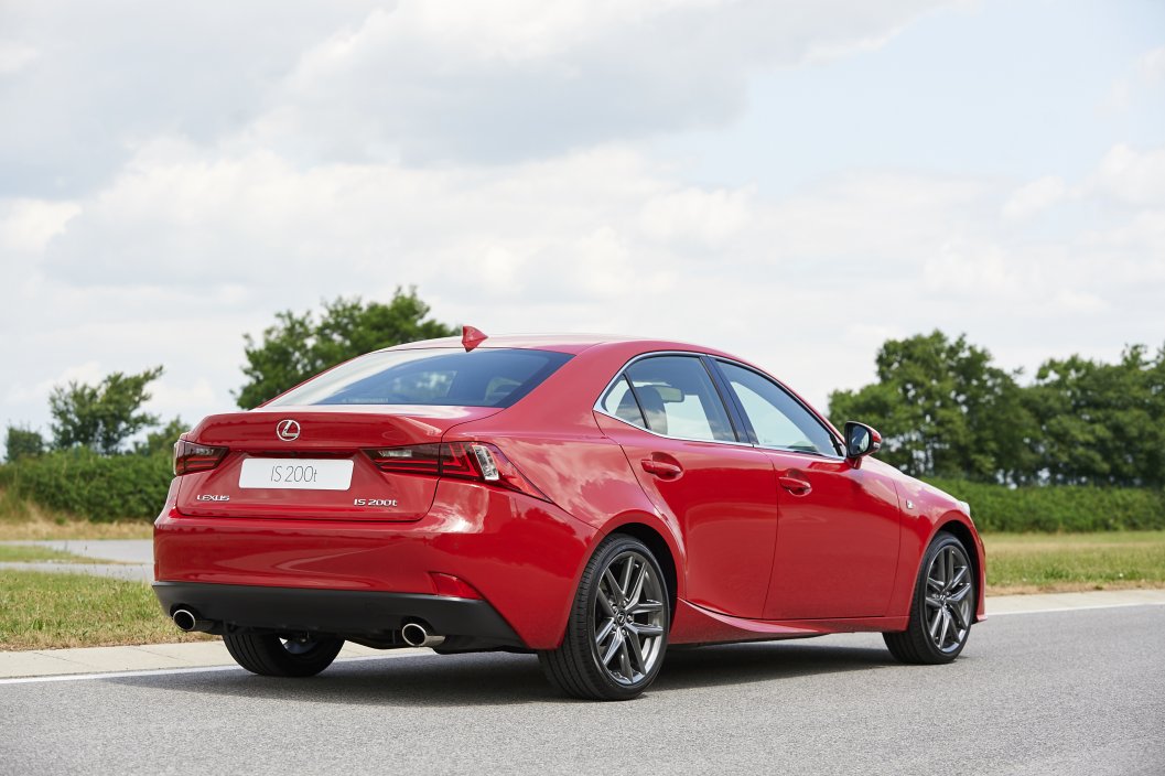 YEN� 2016 LEXUS IS 200T RES�M GALER�S�