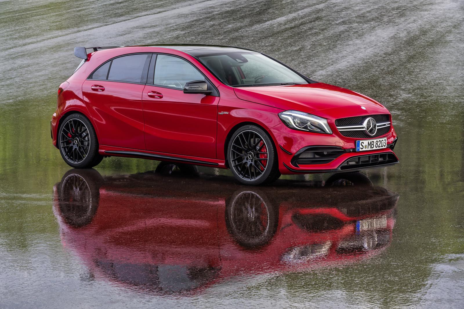 MAKYAJLI 2015 MERCEDES A45 AMG RES�M GALER�S�
