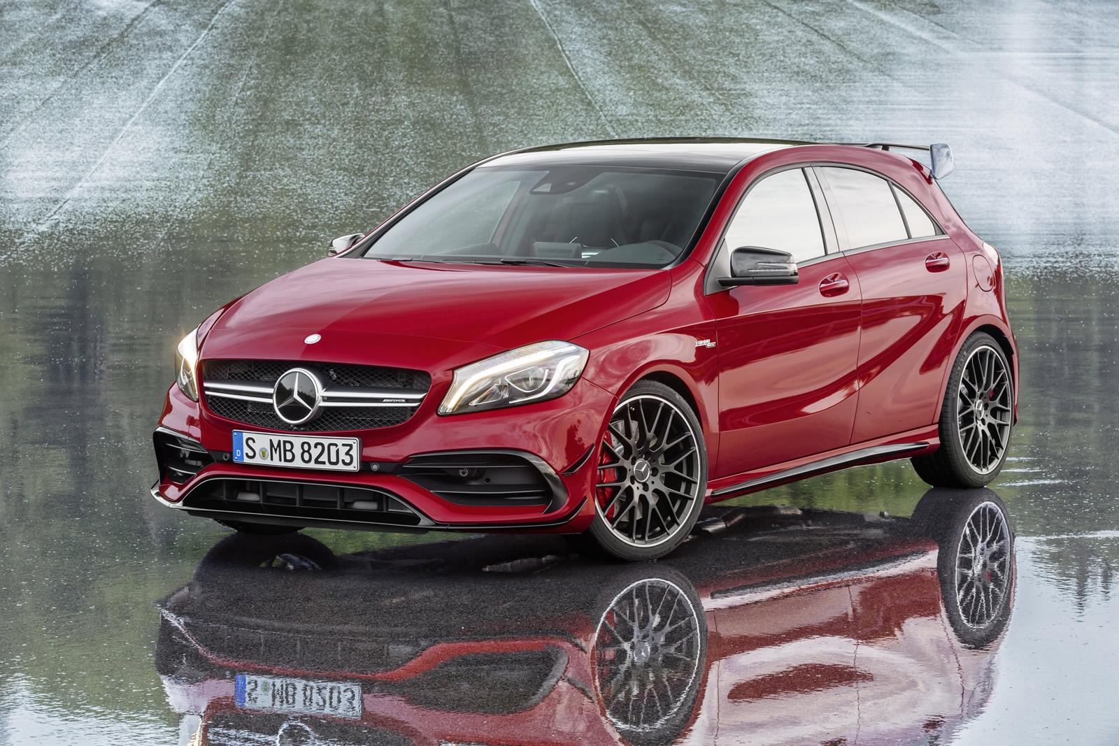 MAKYAJLI 2015 MERCEDES A45 AMG RES�M GALER�S�