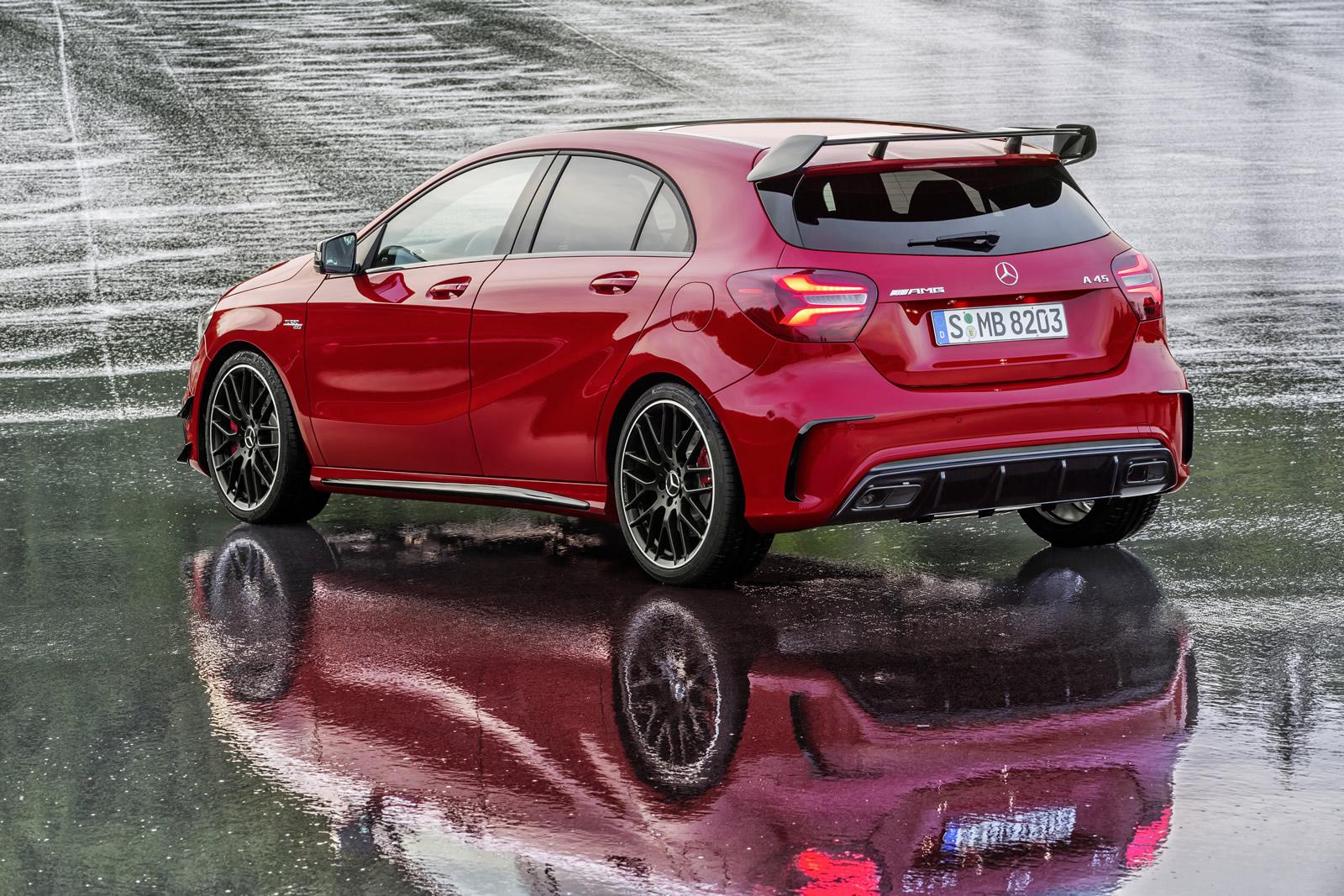 MAKYAJLI 2015 MERCEDES A45 AMG RES�M GALER�S�