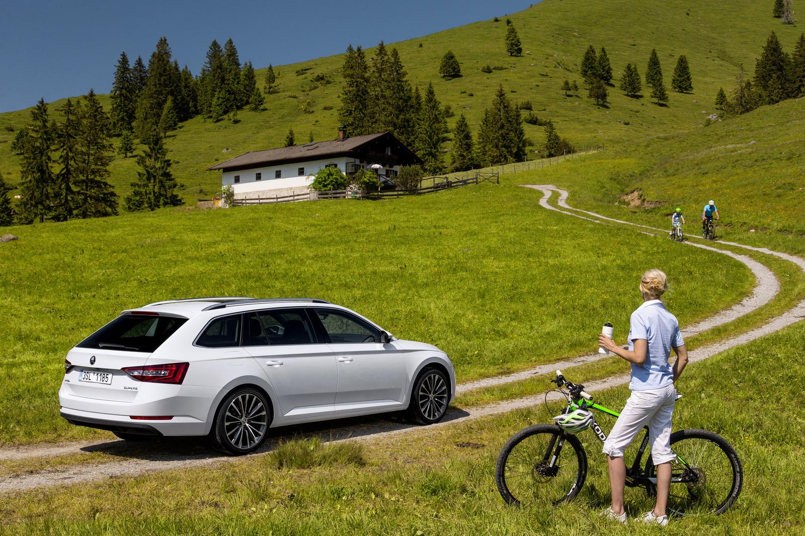 YEN� 2015 SKODA SUPERB COMB� DETAYLI RES�M GALER�S�