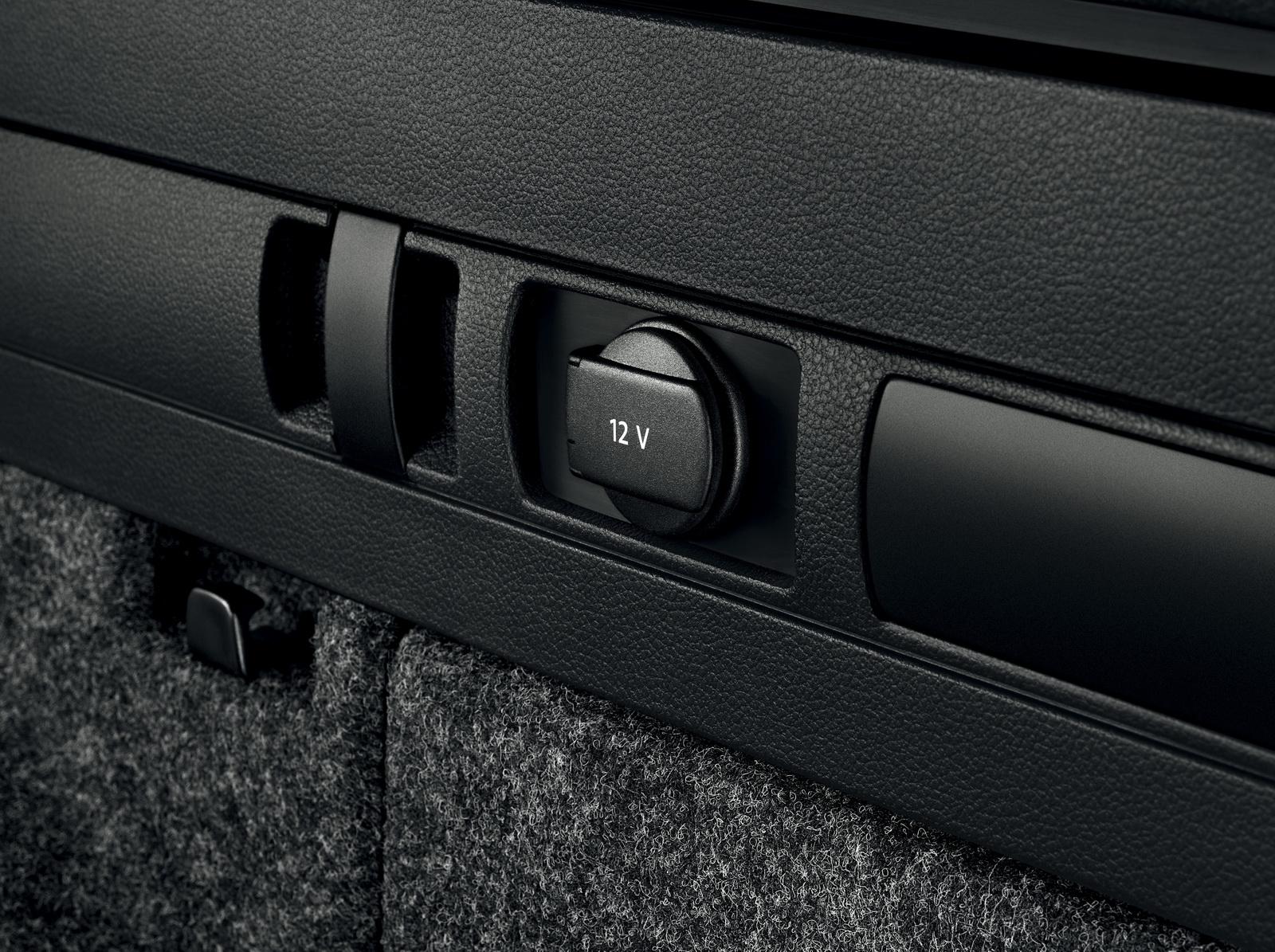 YEN� 2015 SKODA SUPERB COMB� DETAYLI RES�M GALER�S�