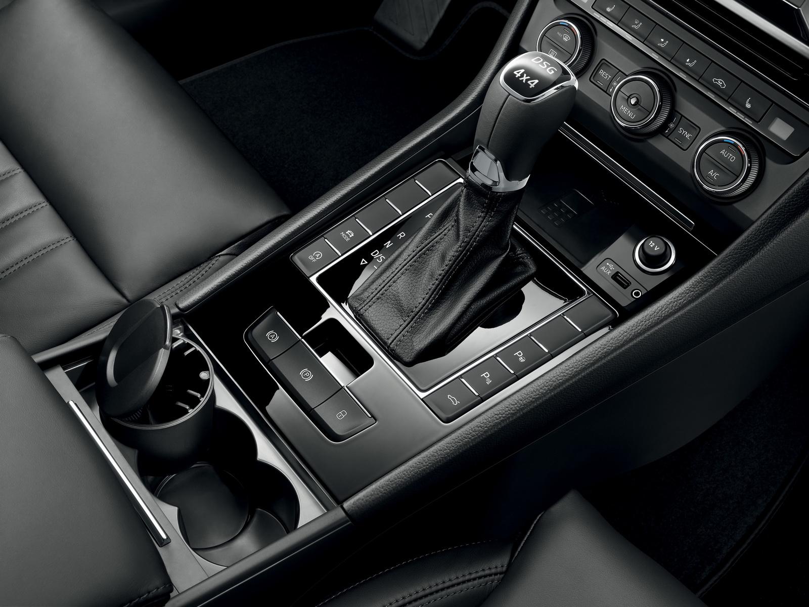 YEN� 2015 SKODA SUPERB COMB� DETAYLI RES�M GALER�S�