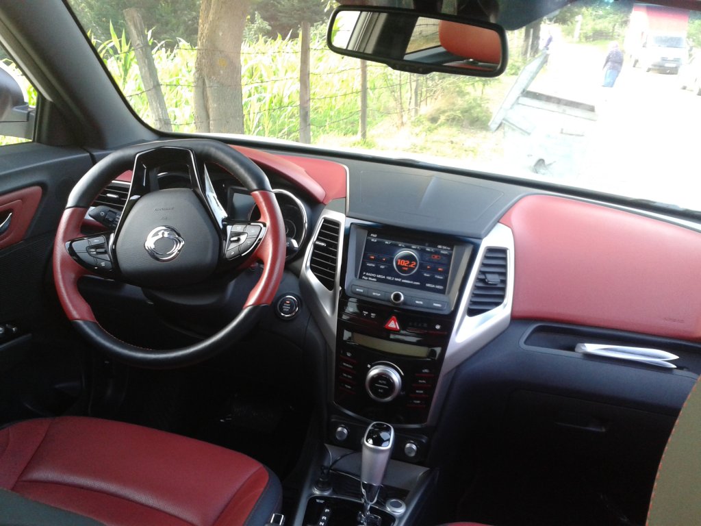 SSANGYONG T�VOL� 1.6 BENZ�N OTOMAT�K TEST RES�M GALER�S�