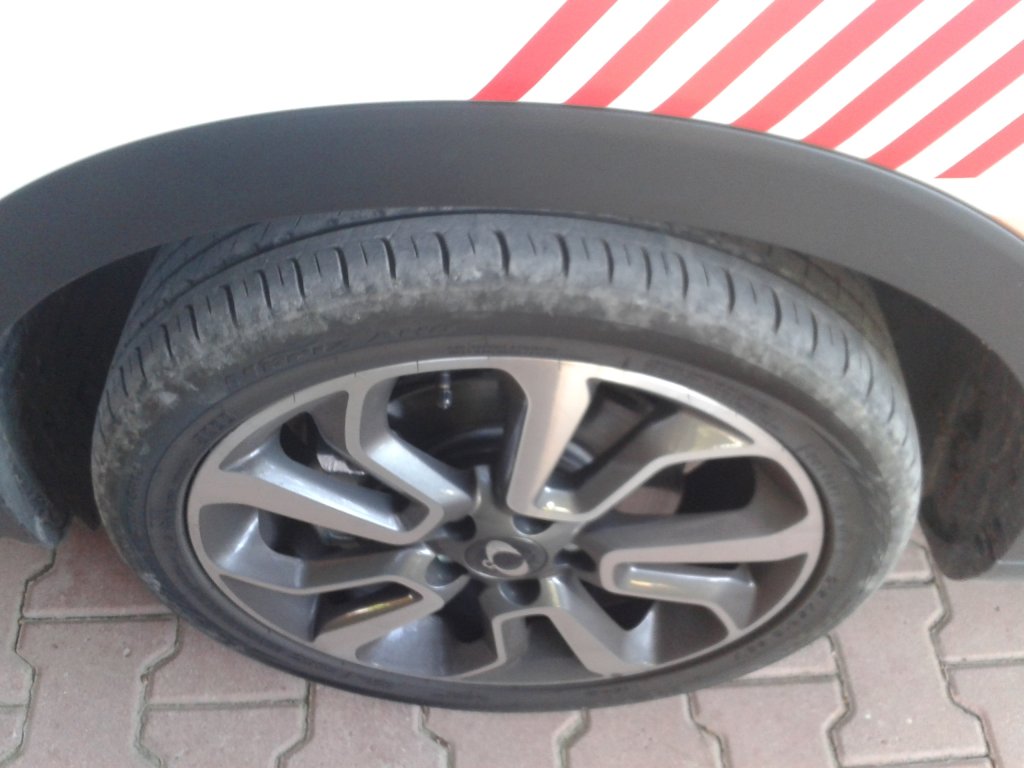 SSANGYONG T�VOL� 1.6 BENZ�N OTOMAT�K TEST RES�M GALER�S�