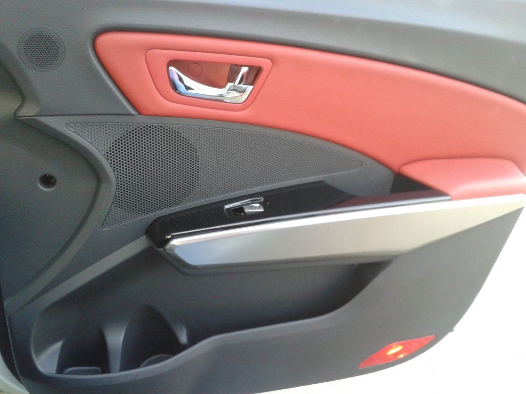 SSANGYONG T�VOL� 1.6 BENZ�N OTOMAT�K TEST RES�M GALER�S�