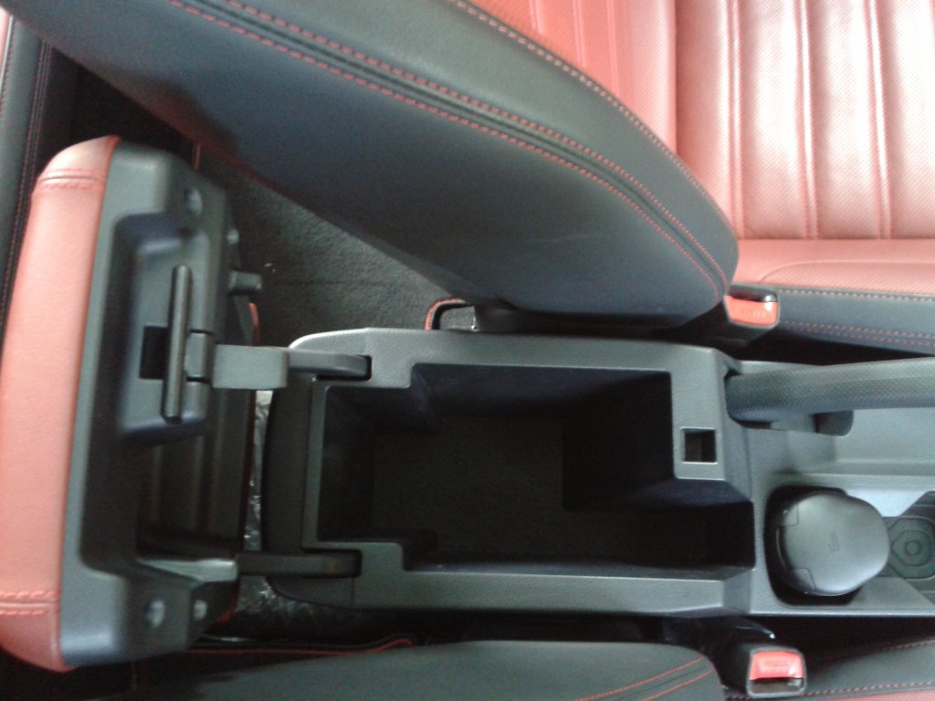 SSANGYONG T�VOL� 1.6 BENZ�N OTOMAT�K TEST RES�M GALER�S�