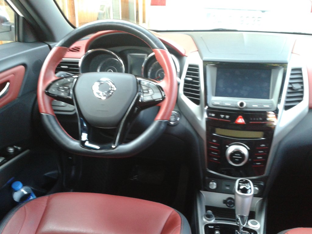 SSANGYONG T�VOL� 1.6 BENZ�N OTOMAT�K TEST RES�M GALER�S�