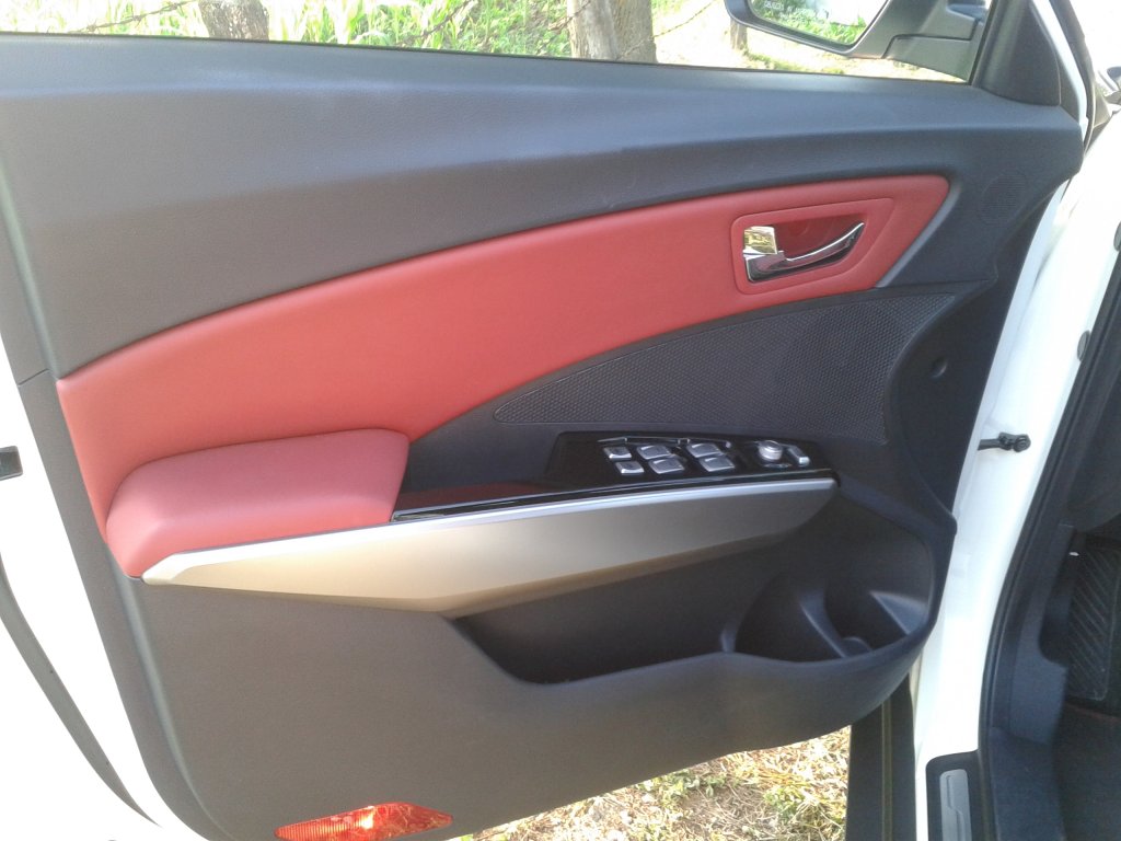 SSANGYONG T�VOL� 1.6 BENZ�N OTOMAT�K TEST RES�M GALER�S�